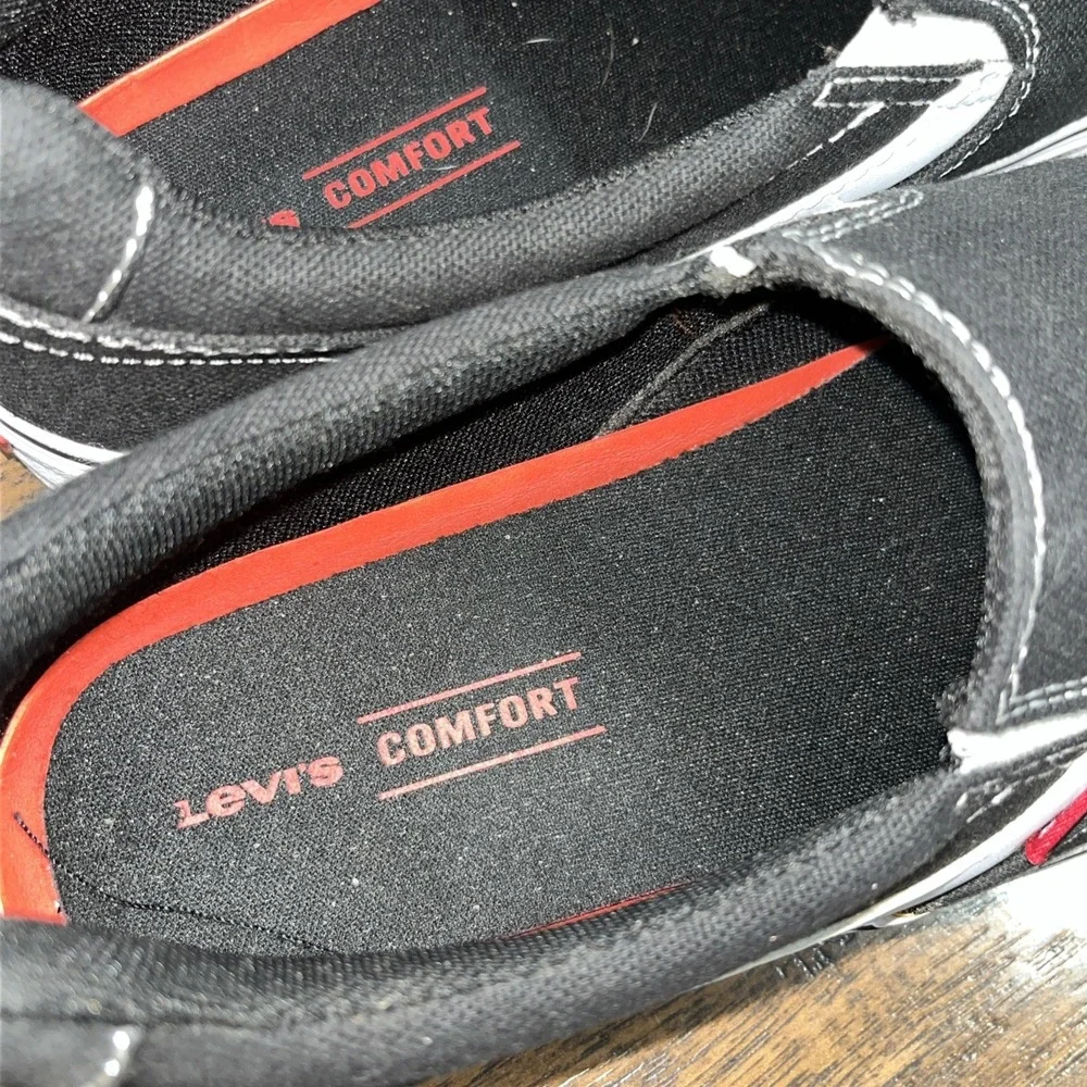 Levi's Comfort Black Slip On Canvas Shoes Women's Sz 8 Skater